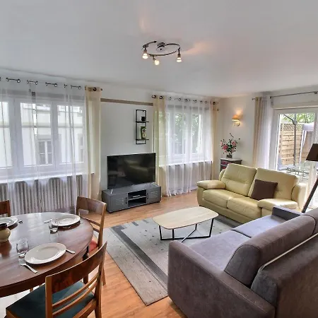 Spacieux A Avec Terrasse, Garage Privatif, Proche Centre Et Gare - Fr-1-722-2 Apartman
