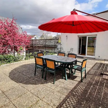 Spacieux à Avec Terrasse, Garage Privatif, Proche Centre Et Gare - Fr-1-722-2