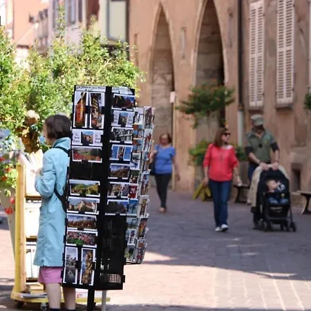 Spacieux à Avec Terrasse, Garage Privatif, Proche Centre Et Gare - Fr-1-722-2