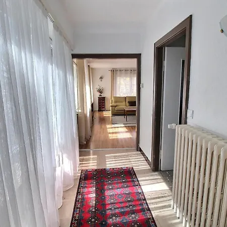 Spacieux à Avec Terrasse, Garage Privatif, Proche Centre Et Gare - Fr-1-722-2 Appartement Colmar