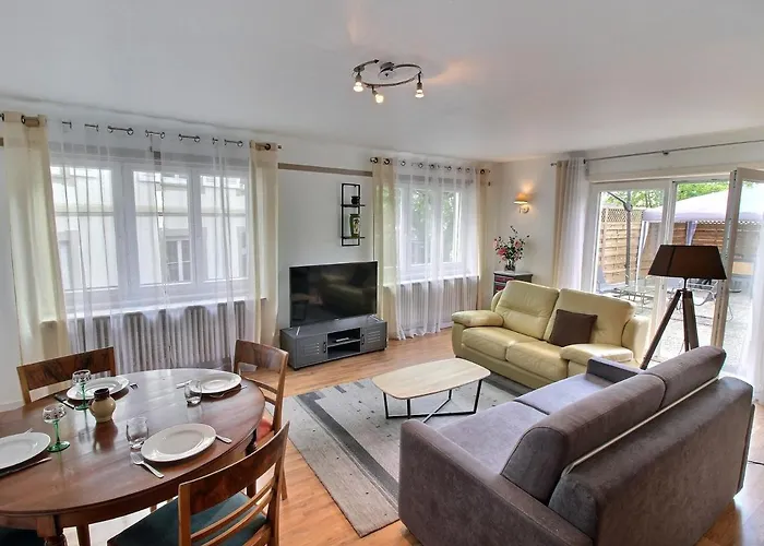 Spacieux A Avec Terrasse, Garage Privatif, Proche Centre Et Gare - Fr-1-722-2 Apartament